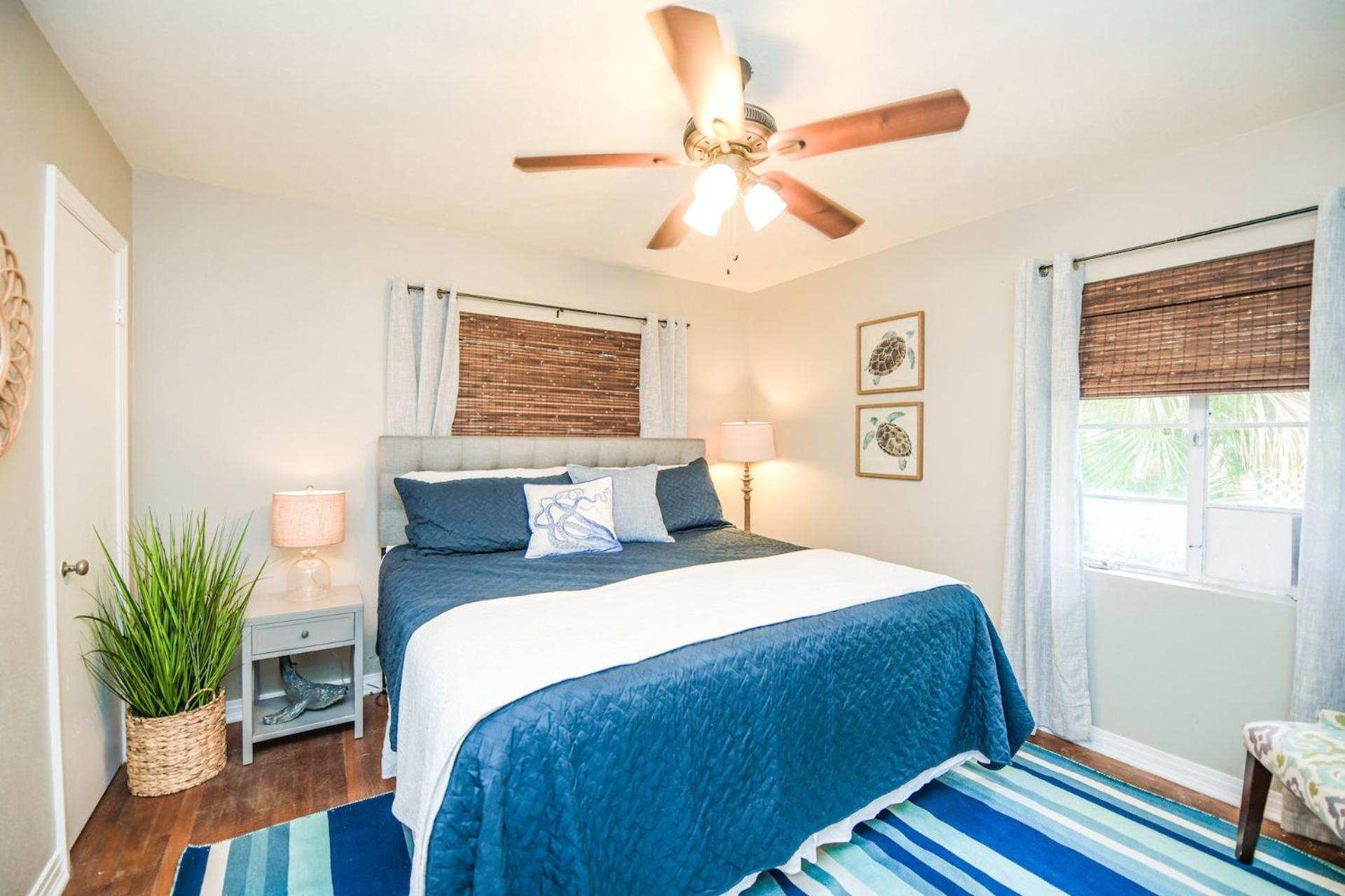 Casa Posada - So Close You Can Hear The Waves Historic Beach Cottage W Beach Gear Anna Maria Zewnętrze zdjęcie