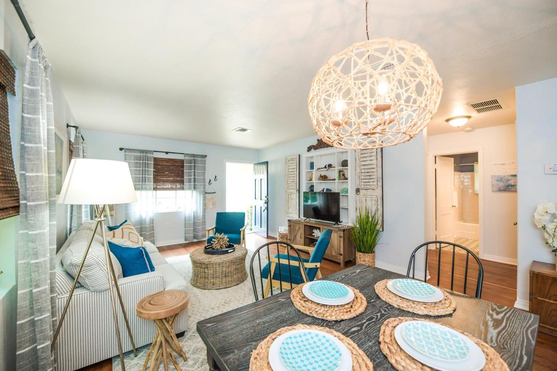 Casa Posada - So Close You Can Hear The Waves Historic Beach Cottage W Beach Gear Anna Maria Zewnętrze zdjęcie